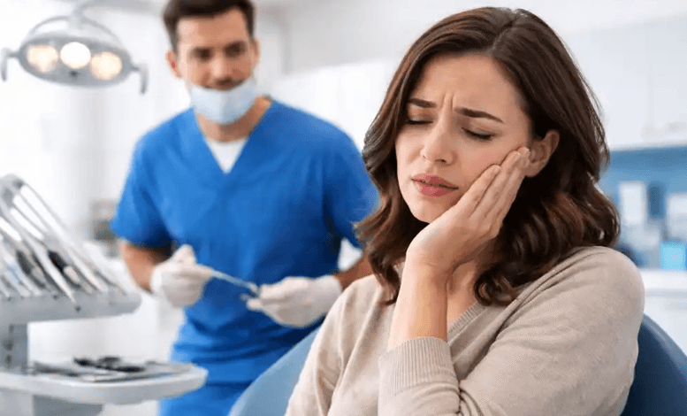 Toothache Triage: What Dentists Need To Know When You Call